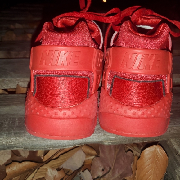 Nike Huarache Run "Big Kids" Shoes (pre-loved) - Picture 4 of 11